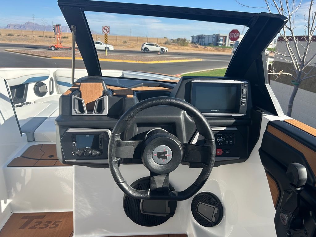 2025 Axis Wake Research T235