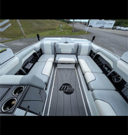 2019 MALIBU WAKESETTER 25 LSV