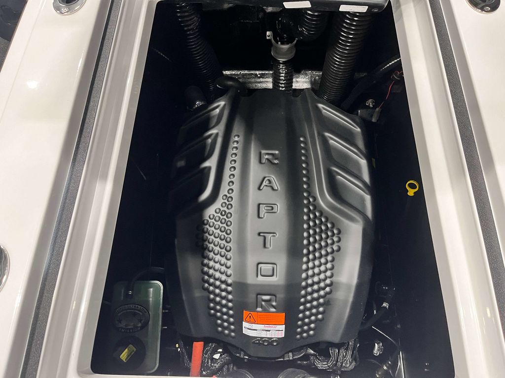 2025 MOOMBA Max