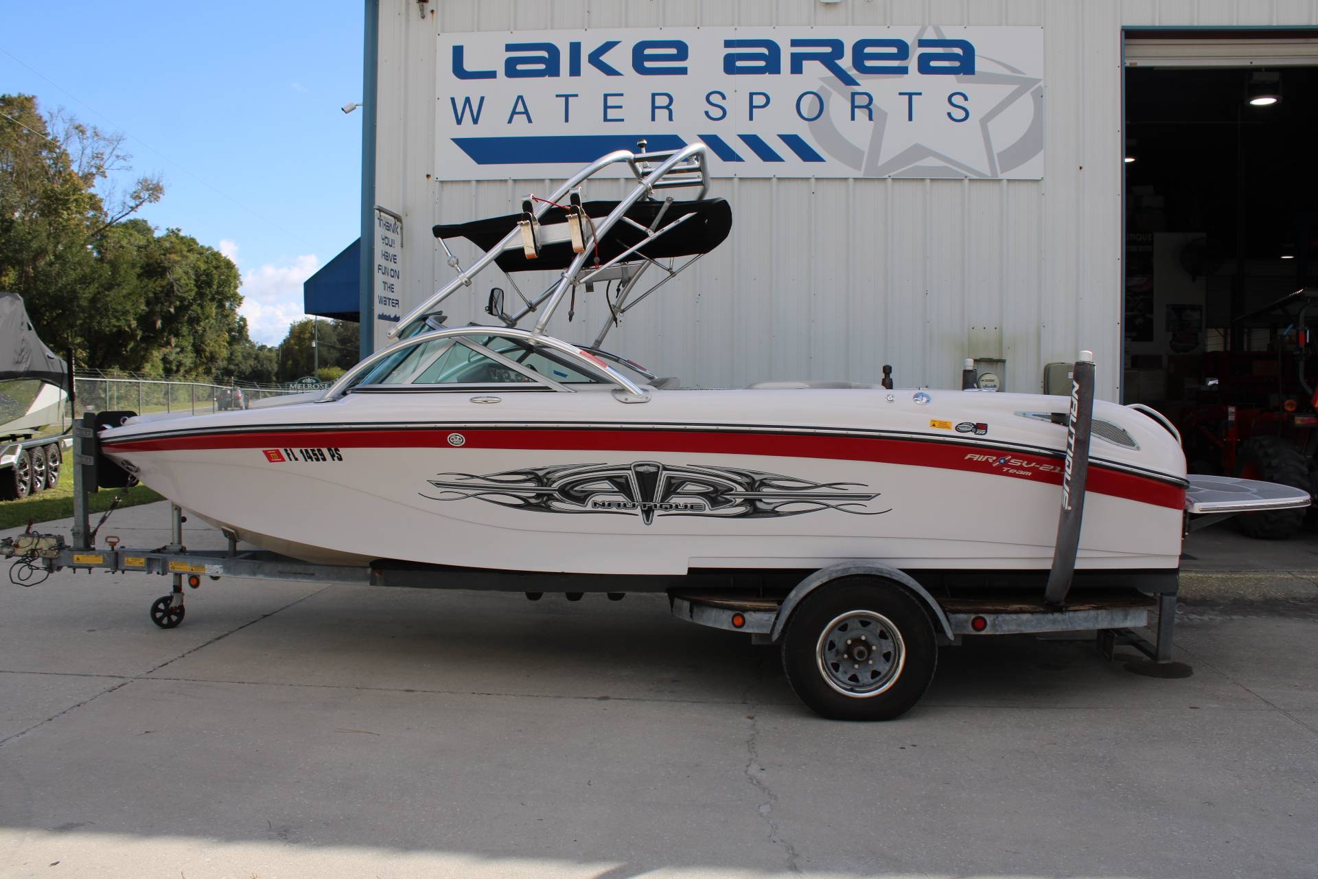 2007 Nautique Team 211