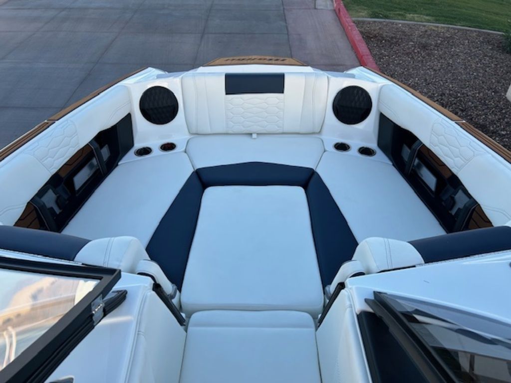 2025 Malibu Boats 24 MXZ