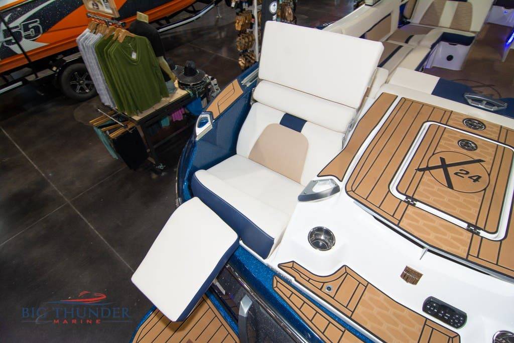 2022 MasterCraft X24
