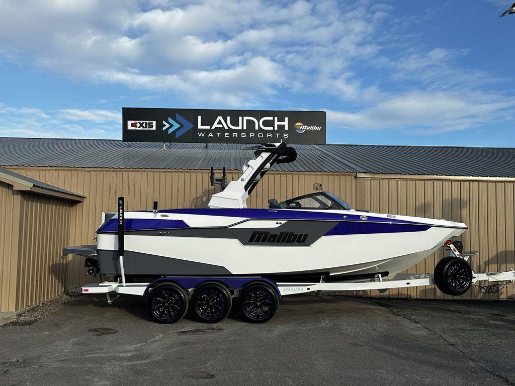 2023 Malibu Boats M240 (pending)