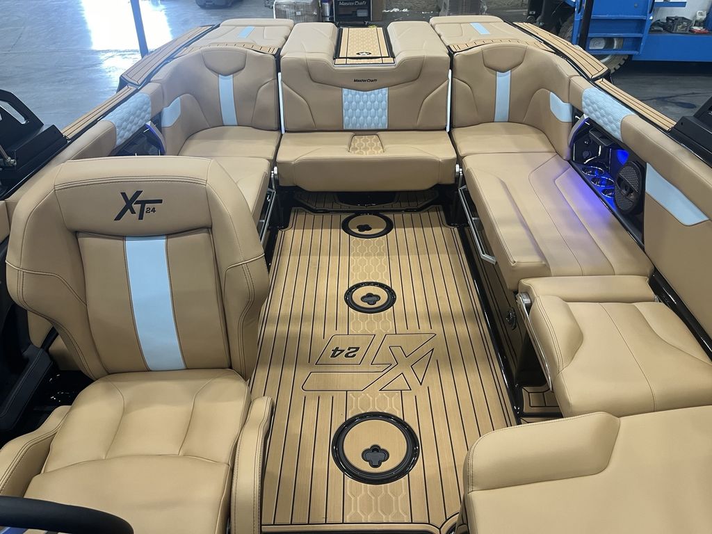 2025 MasterCraft XT24