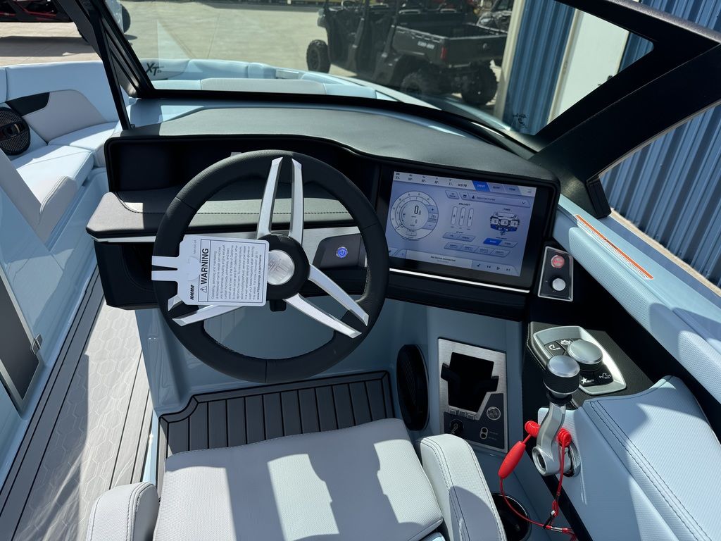 2025 MasterCraft XT23