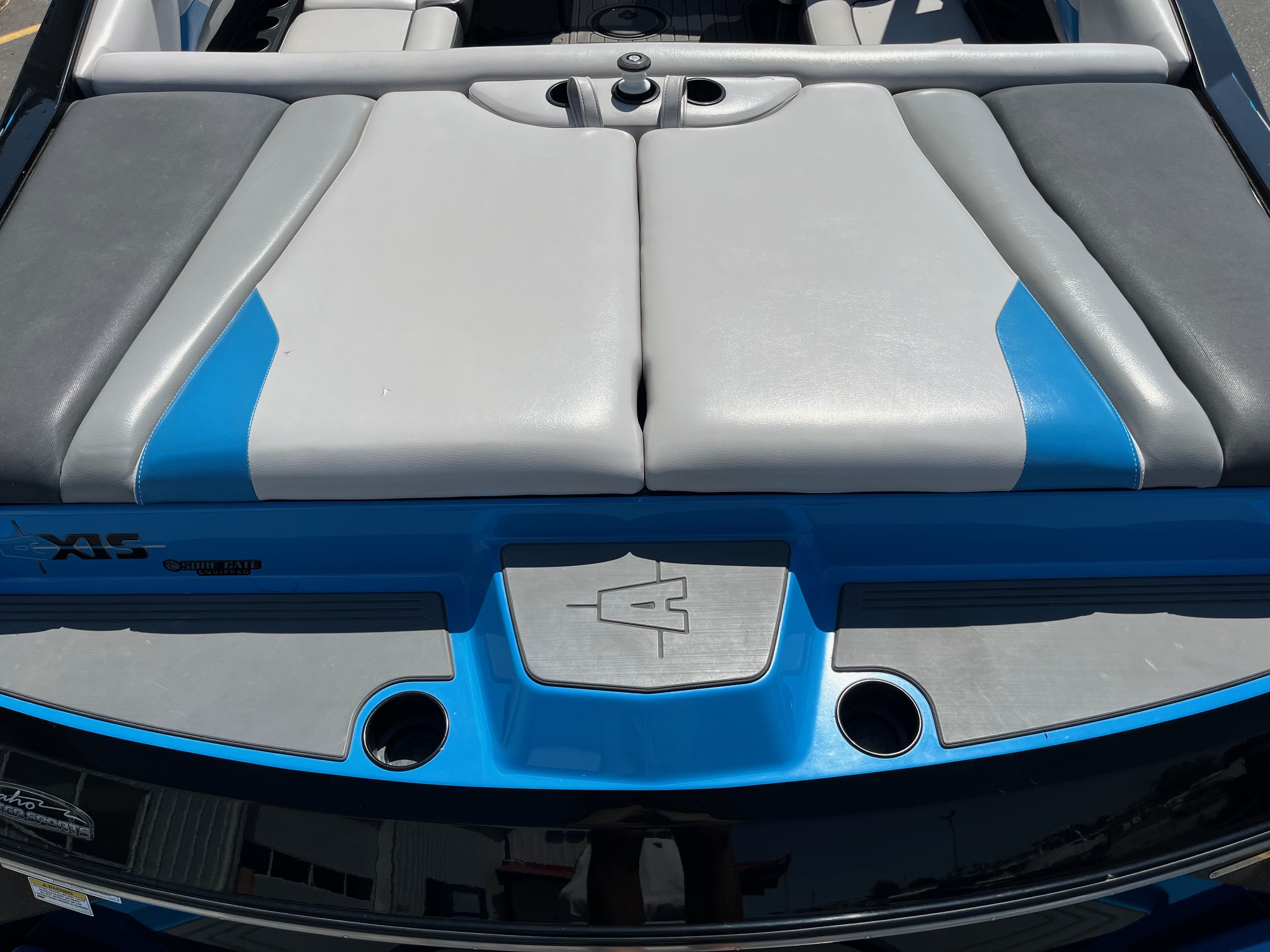 2015 Axis A22