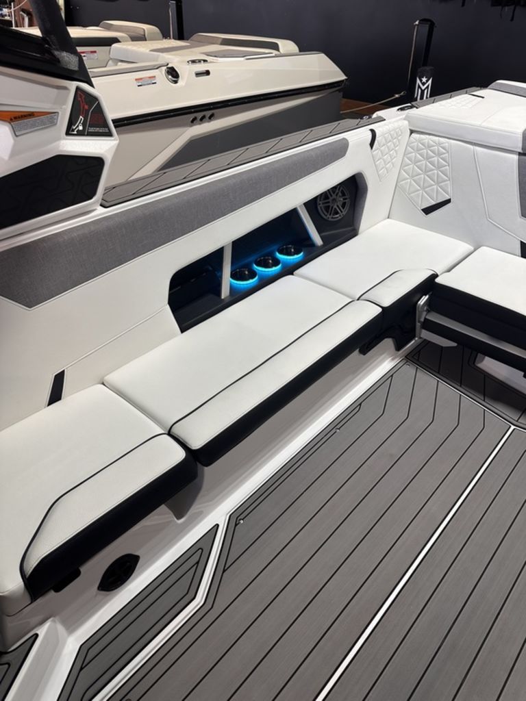 2024 Nautique GS24