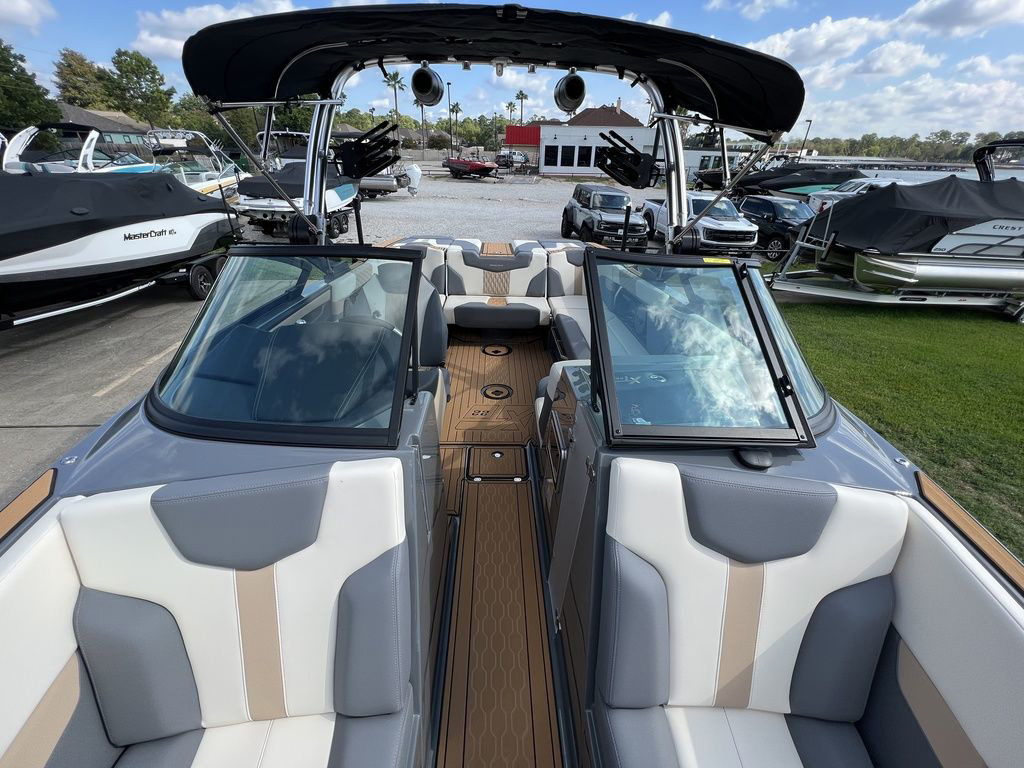2024 MasterCraft XT22
