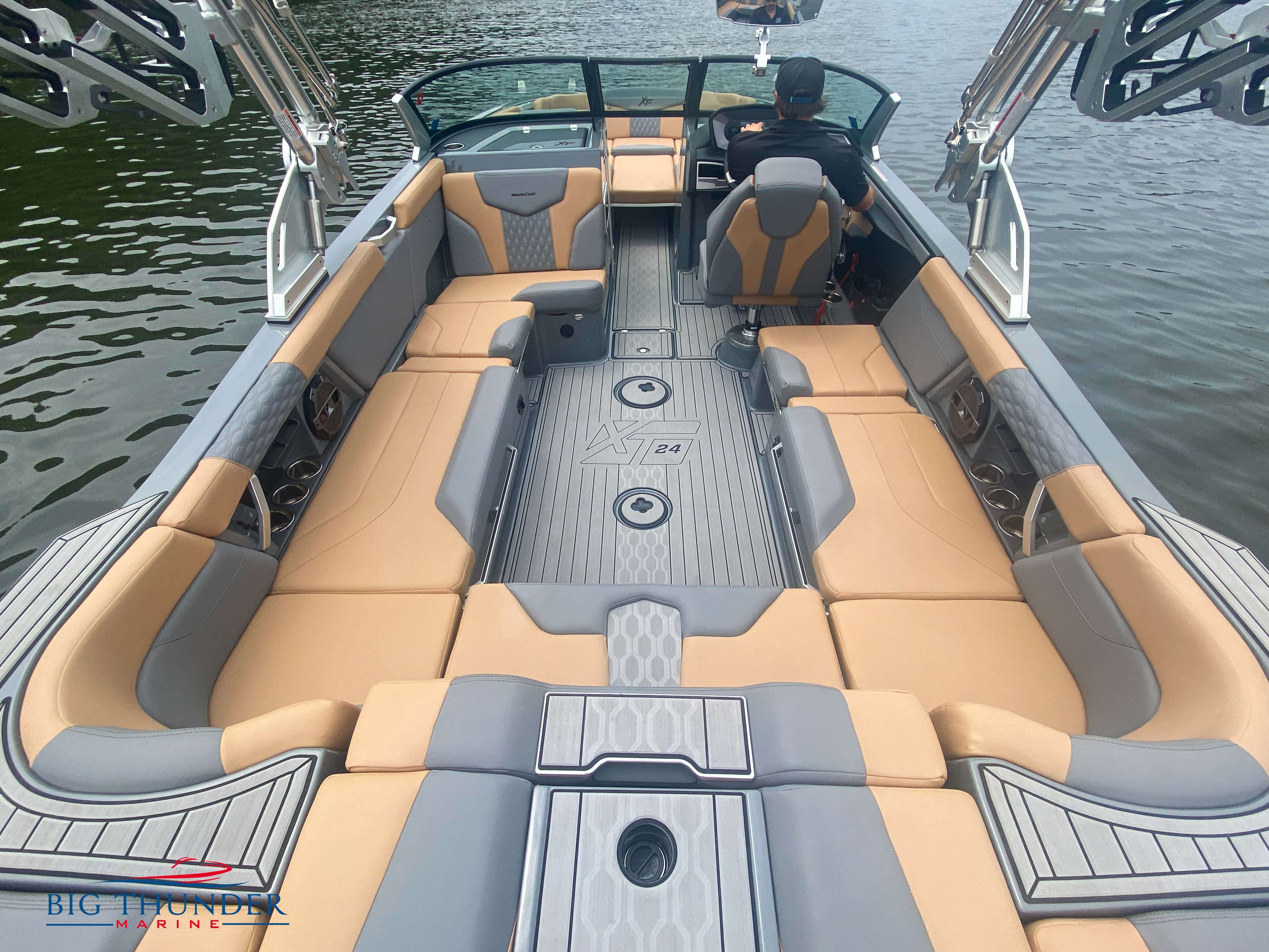 2022 Mastercraft XT24