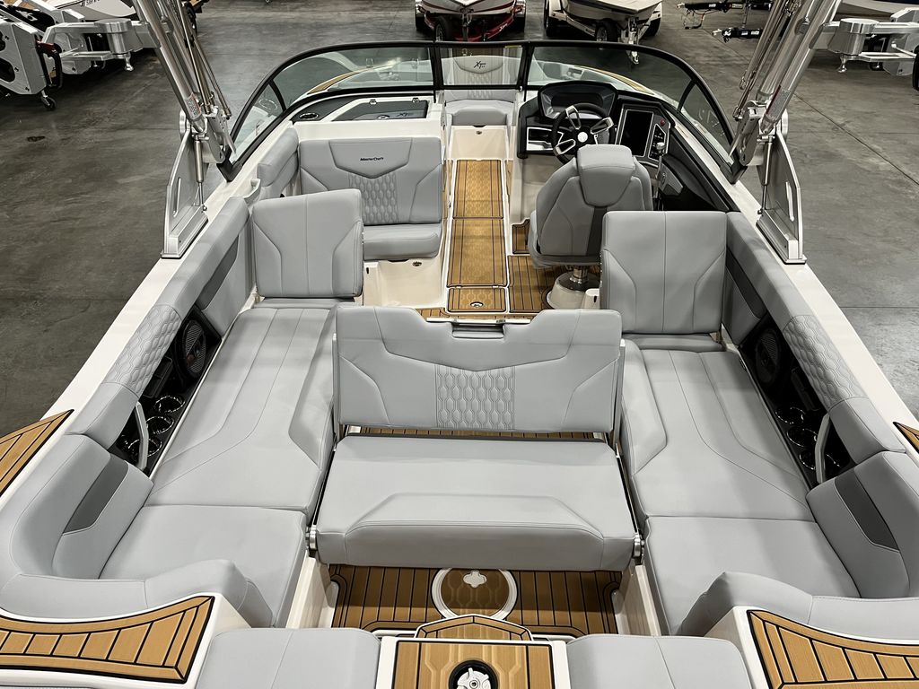 2024 MasterCraft XT25