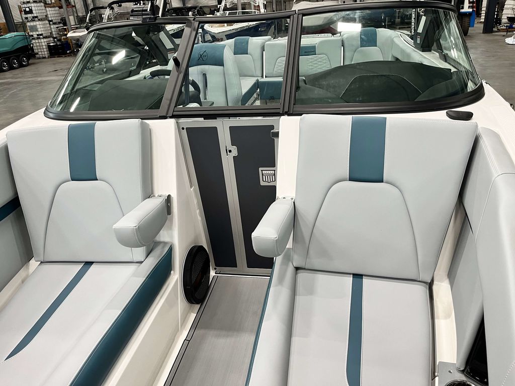 2025 MasterCraft X24