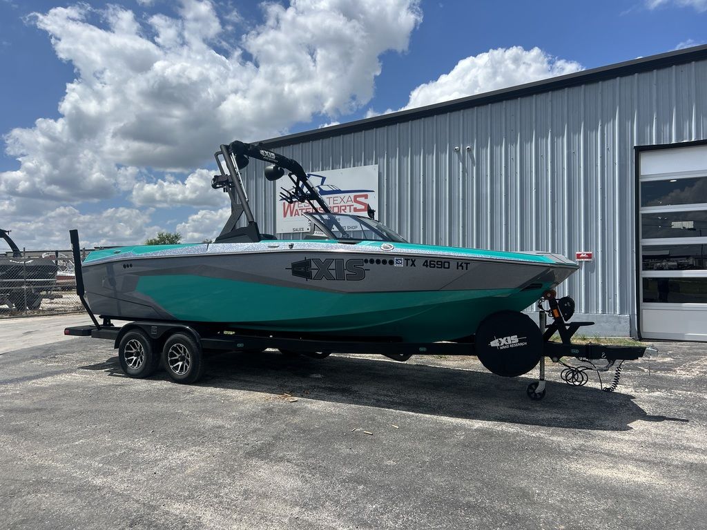 boat.Title
