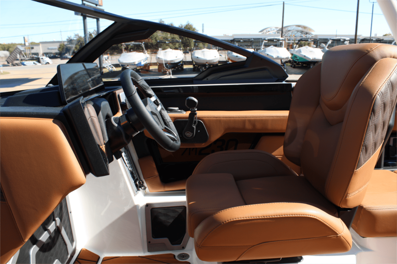 2025 Malibu M230