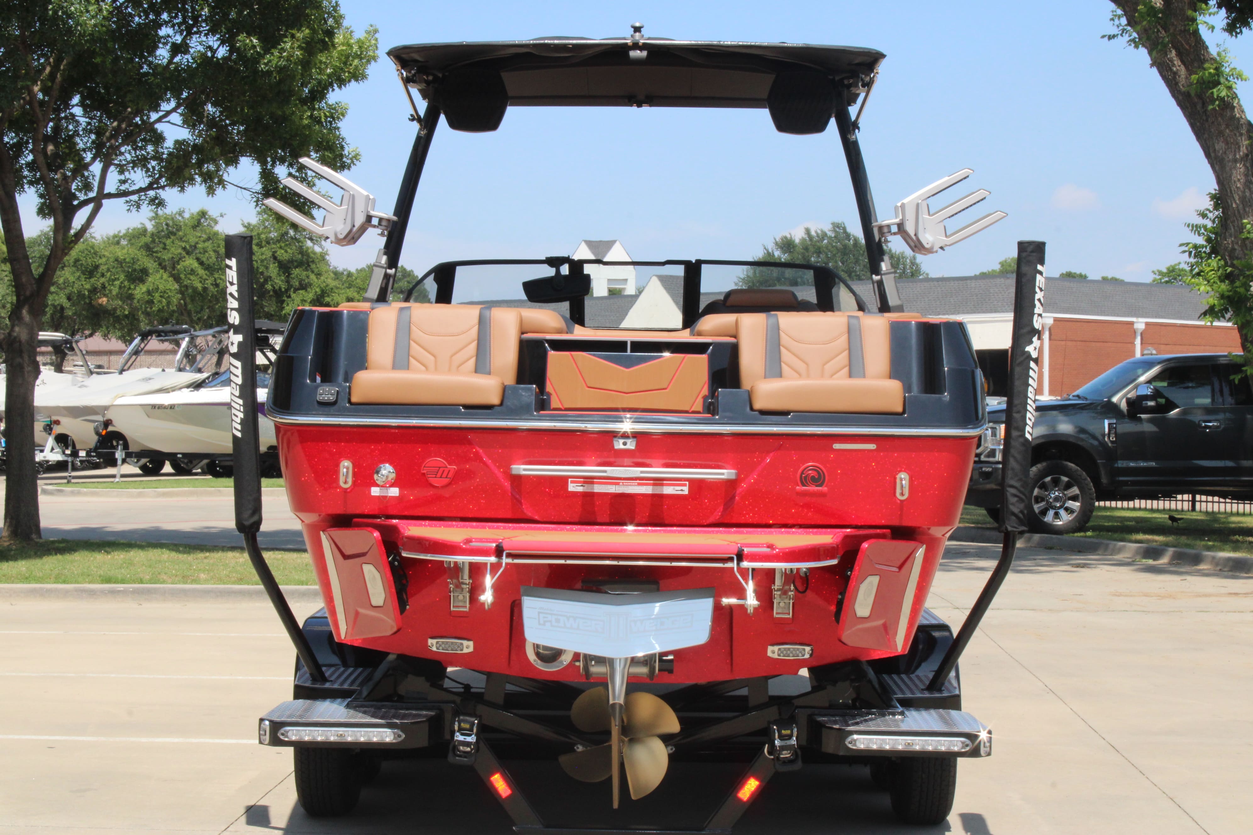 2025 Malibu 25 LSV
