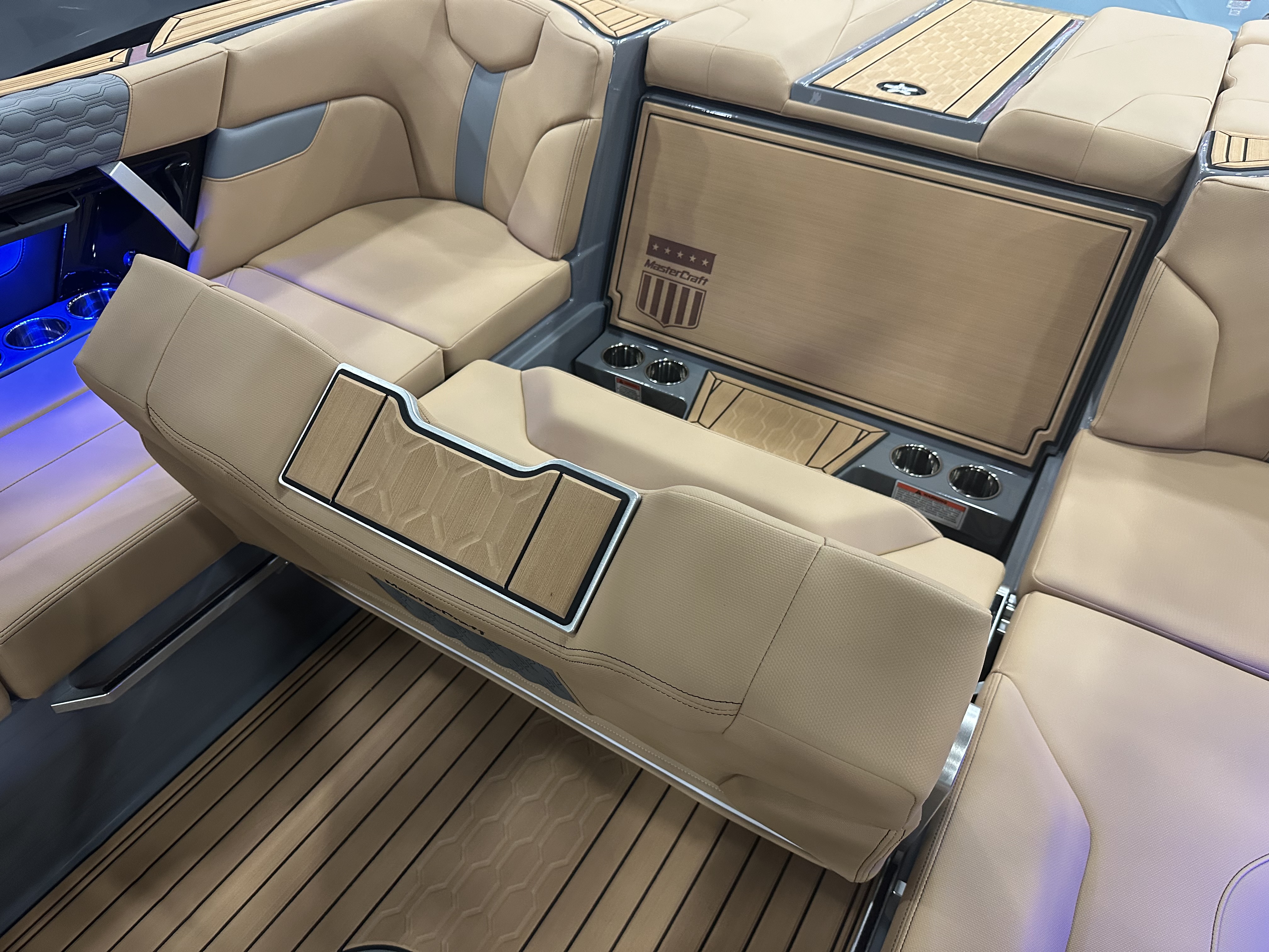 2025 MasterCraft XT22T