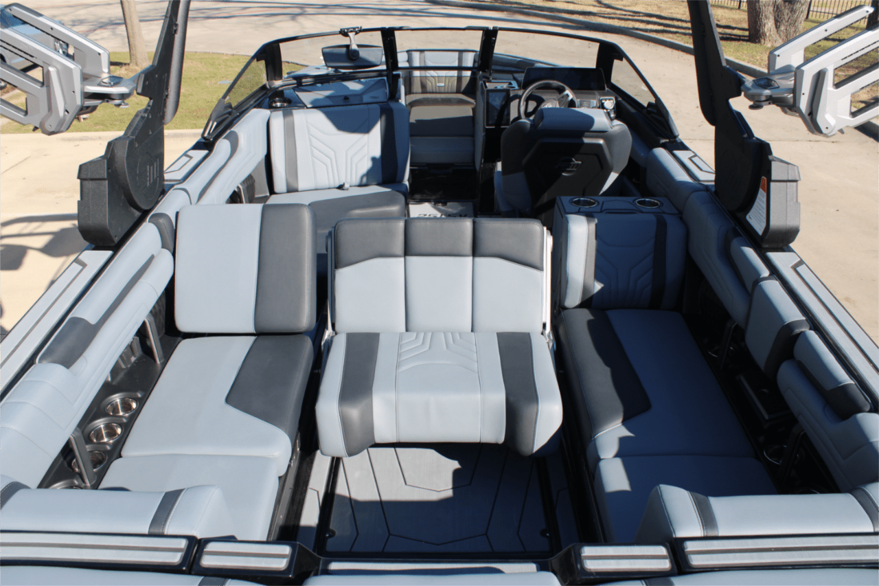 2025 Malibu 25 LSV