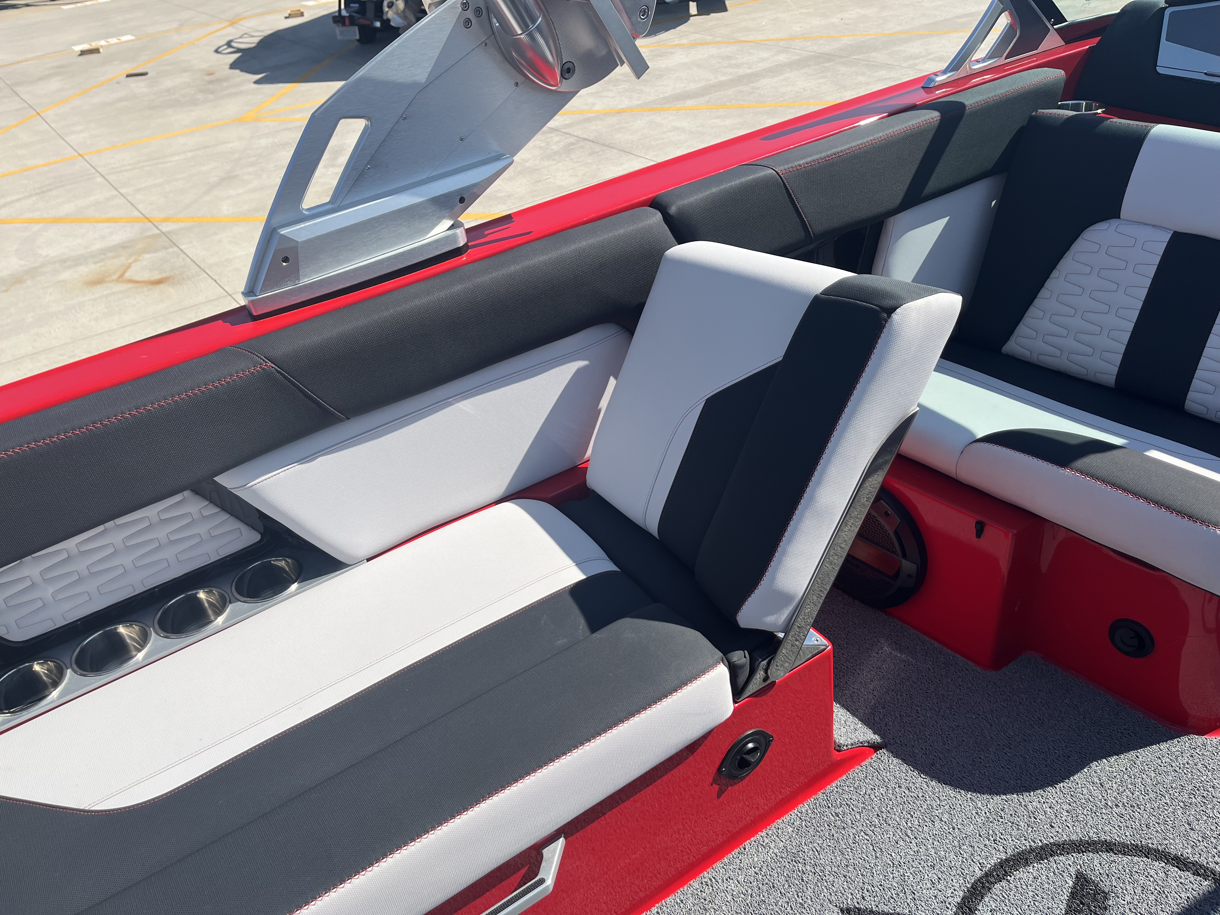 2019 MasterCraft X24