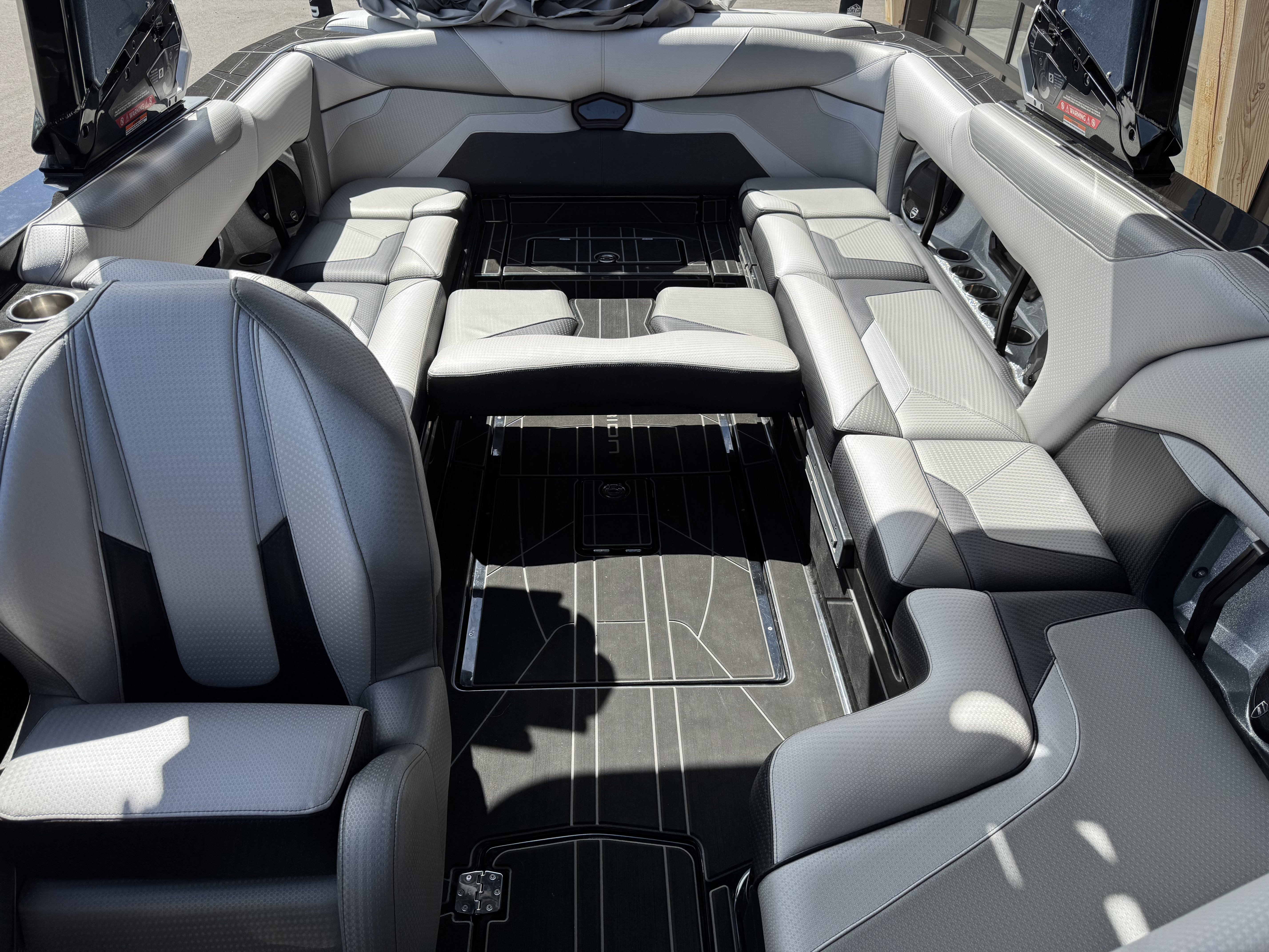 2021 Centurion Boats RI245