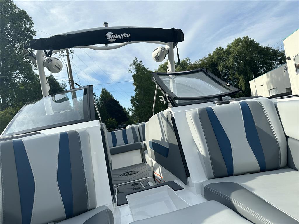 2023 Malibu 22 LSV WAKESETTER TB **Price Reduced**