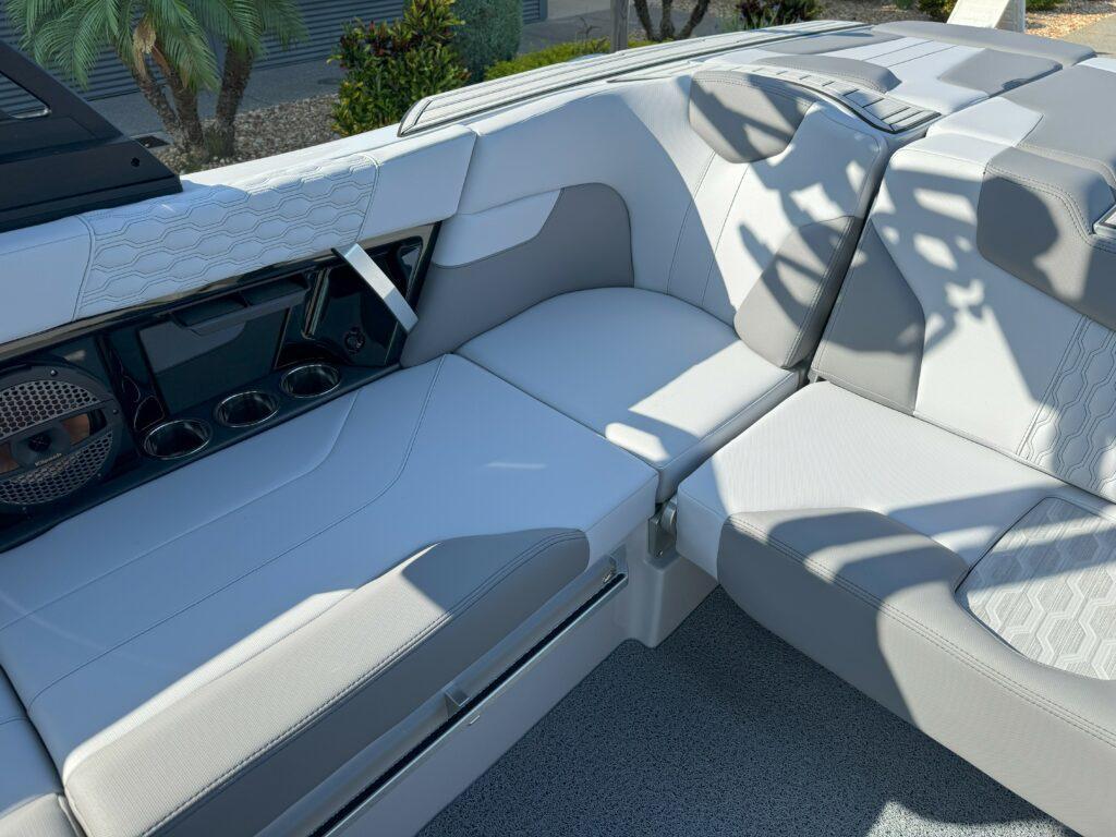 2024 MasterCraft XT22