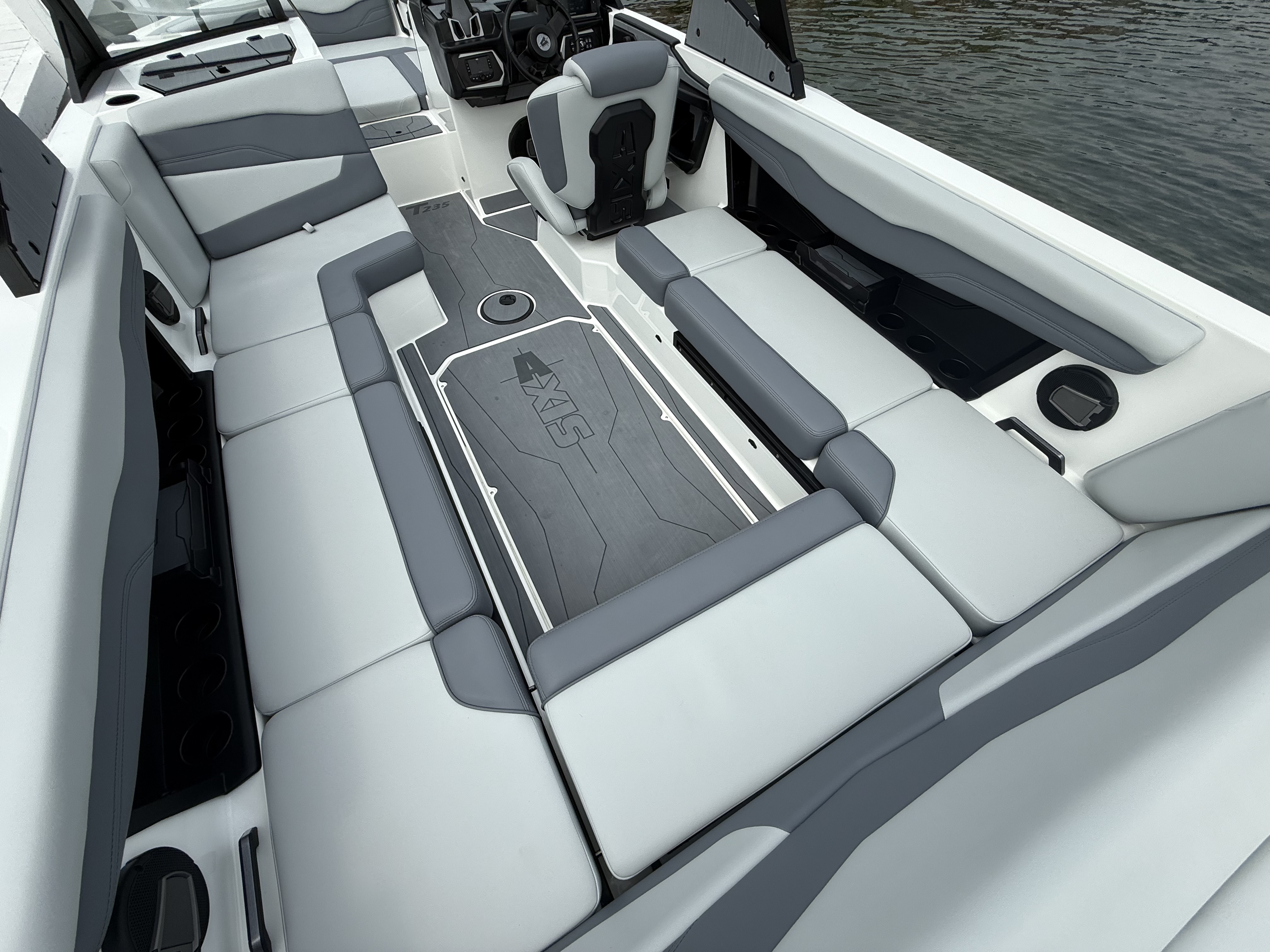2025 Axis T235