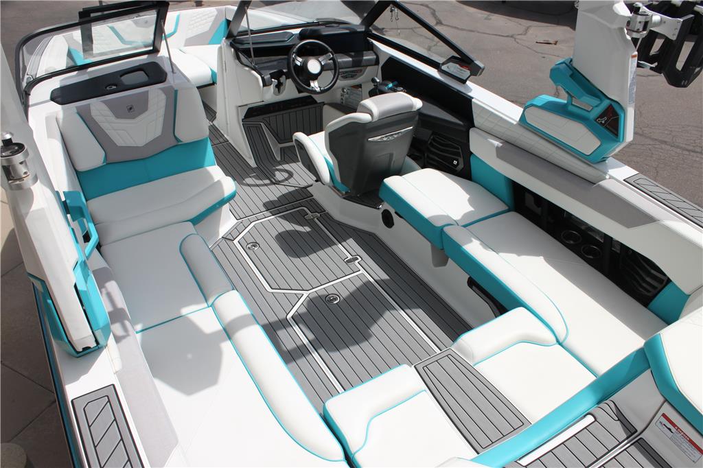 2022 Super Air Nautique G23 – Reef Blue Metal Flake