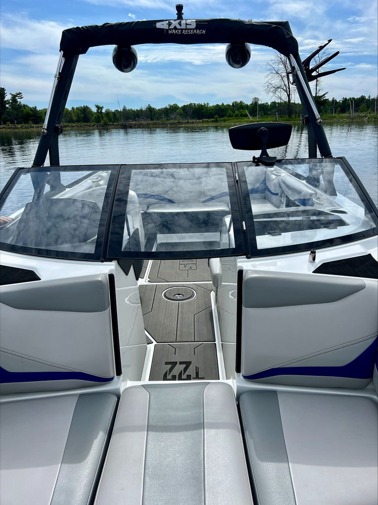 2018 Axis Wake Research T22 Icon