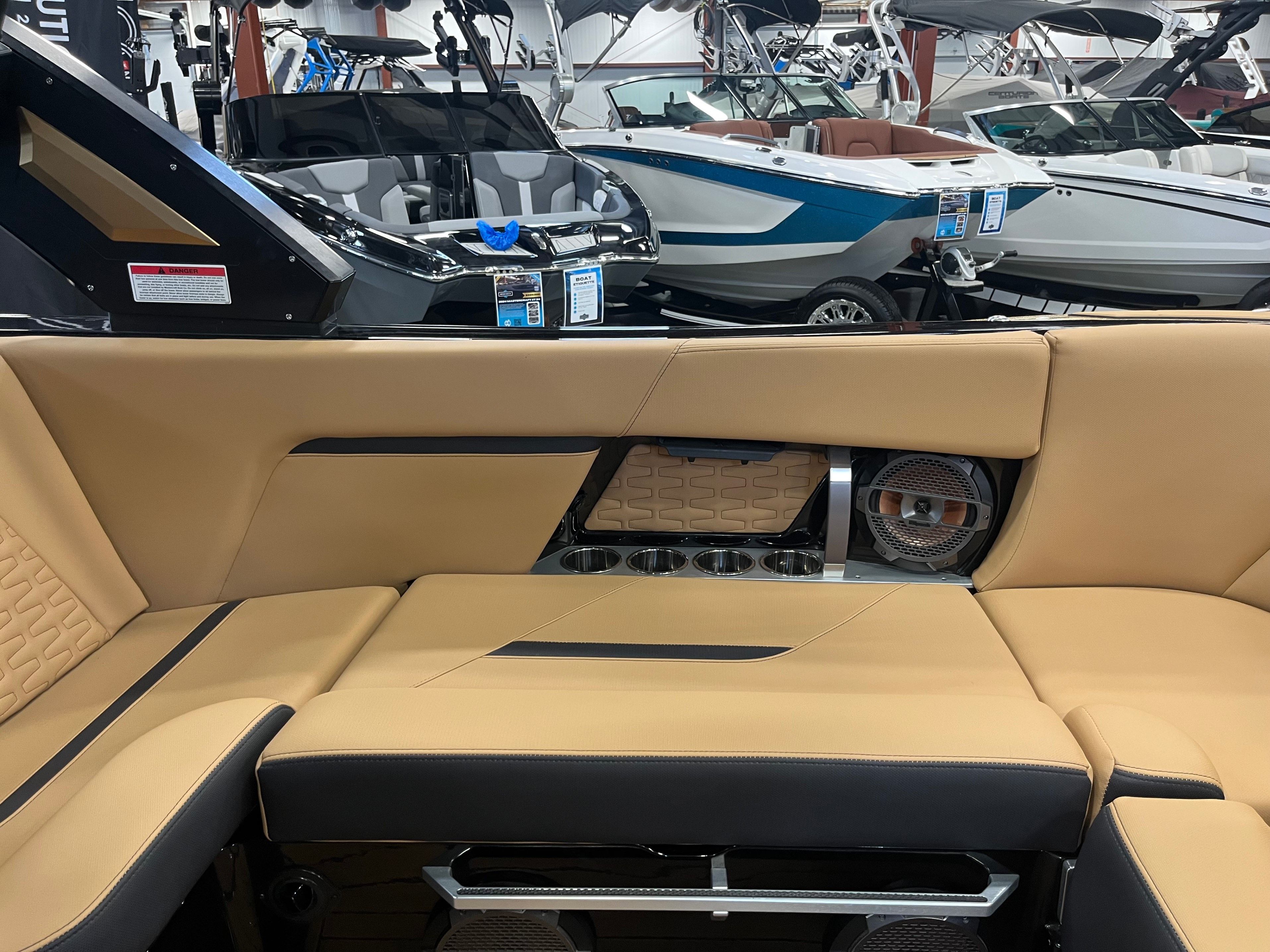 2022 MasterCraft X26