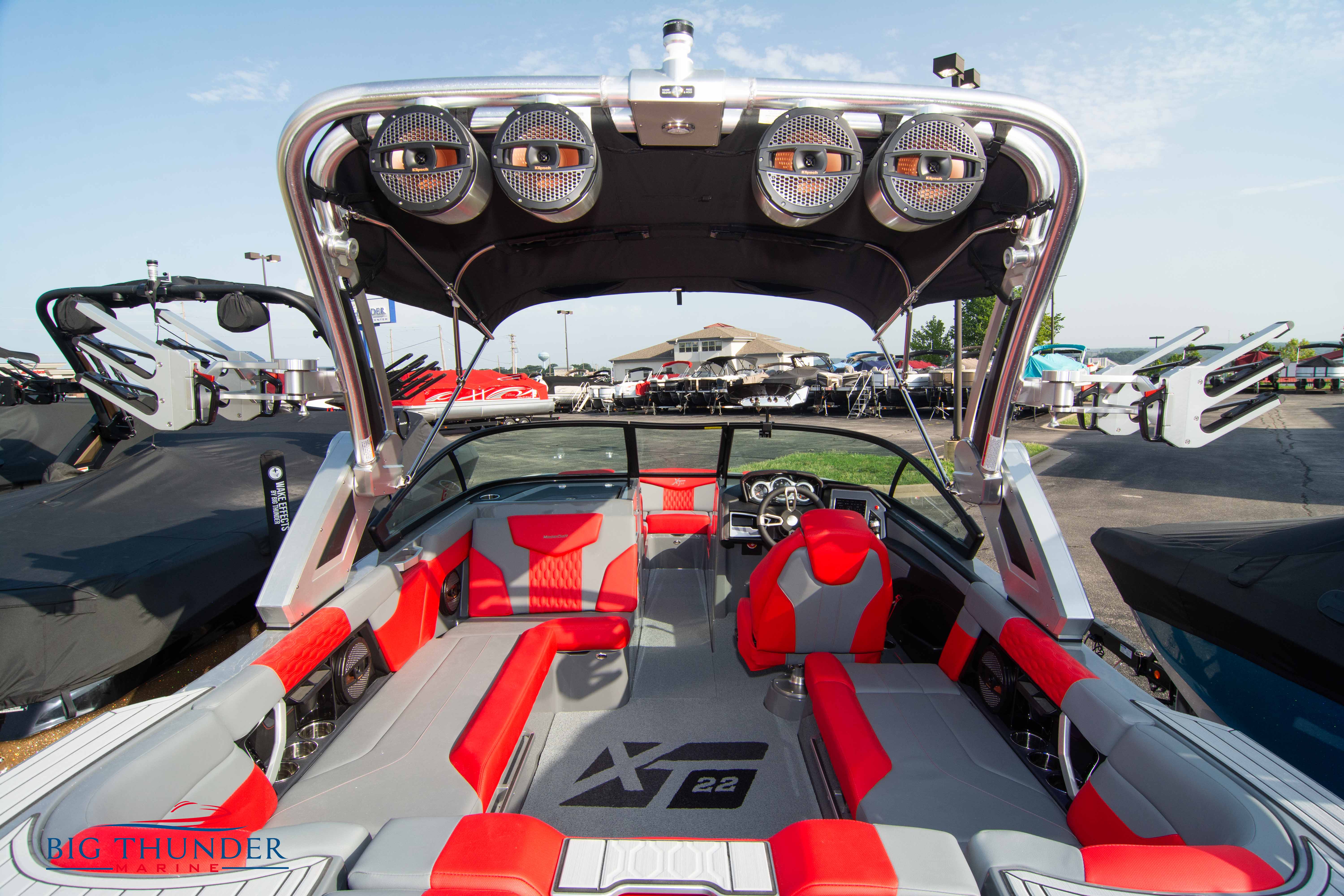 2023 Mastercraft XT22