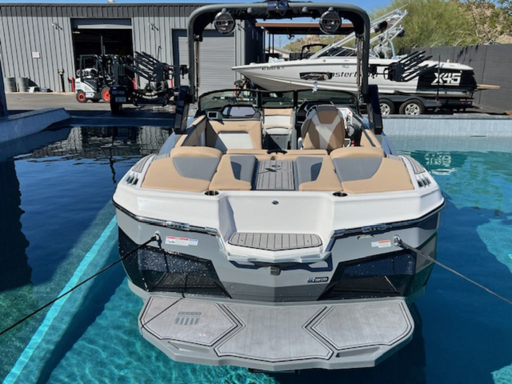 2022 Mastercraft Xstar