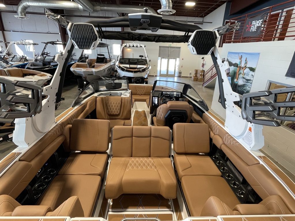 2025 Malibu Boats M230