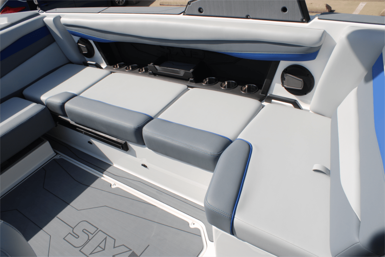 2025 Axis A225