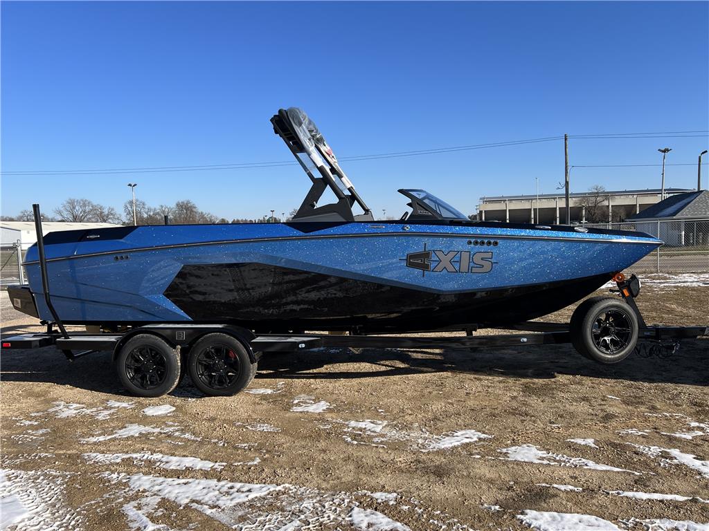 NEW 2024 AXIS A245 wake boat with M6DI motor and TRL