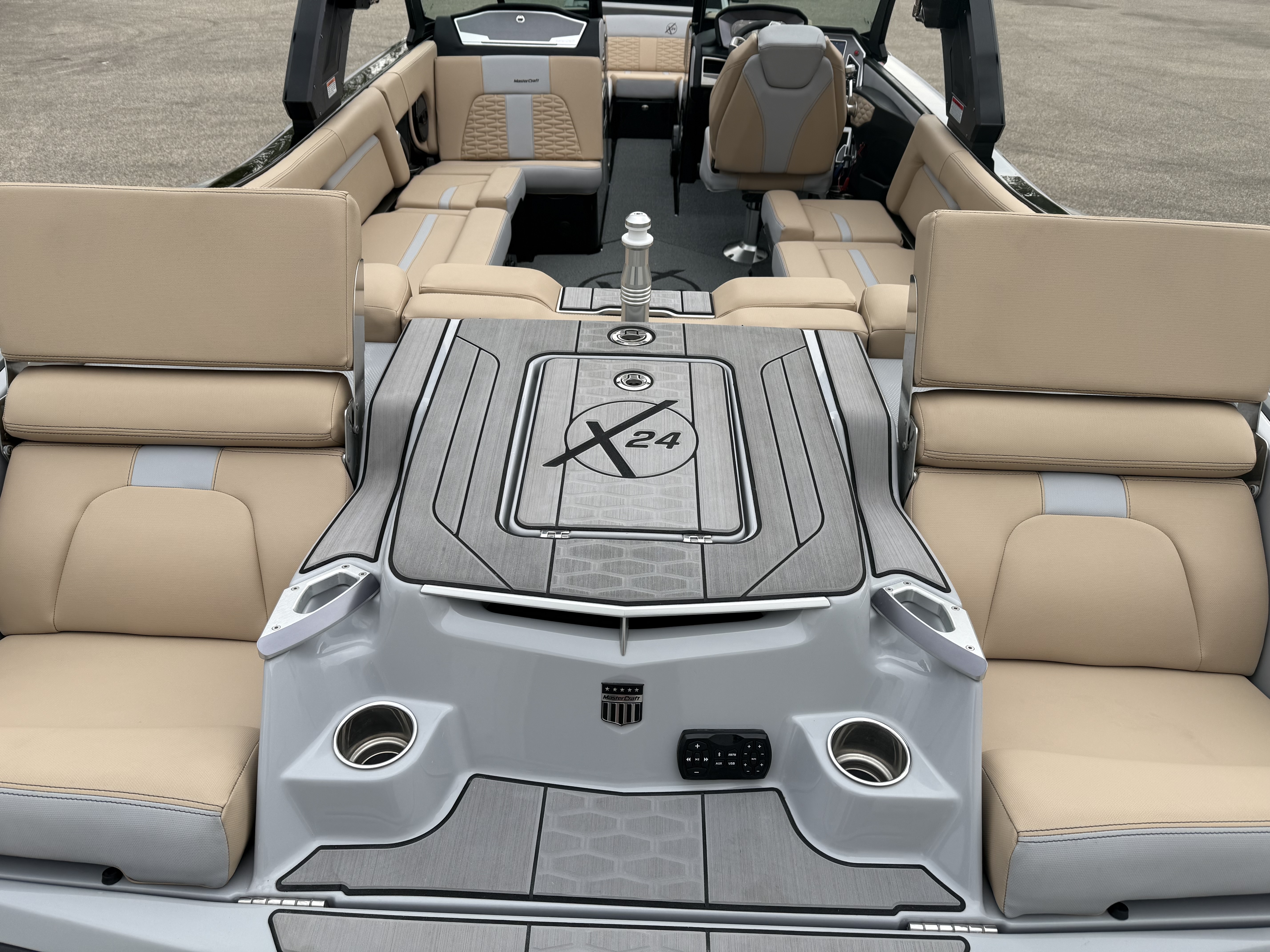 2023 MasterCraft X24