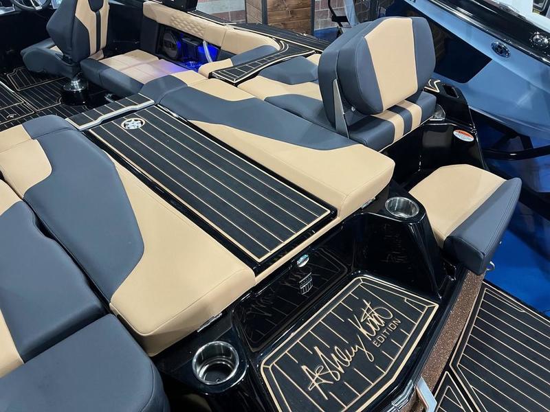 New 2024 MasterCraft XT23 Ashley Kidd Edition