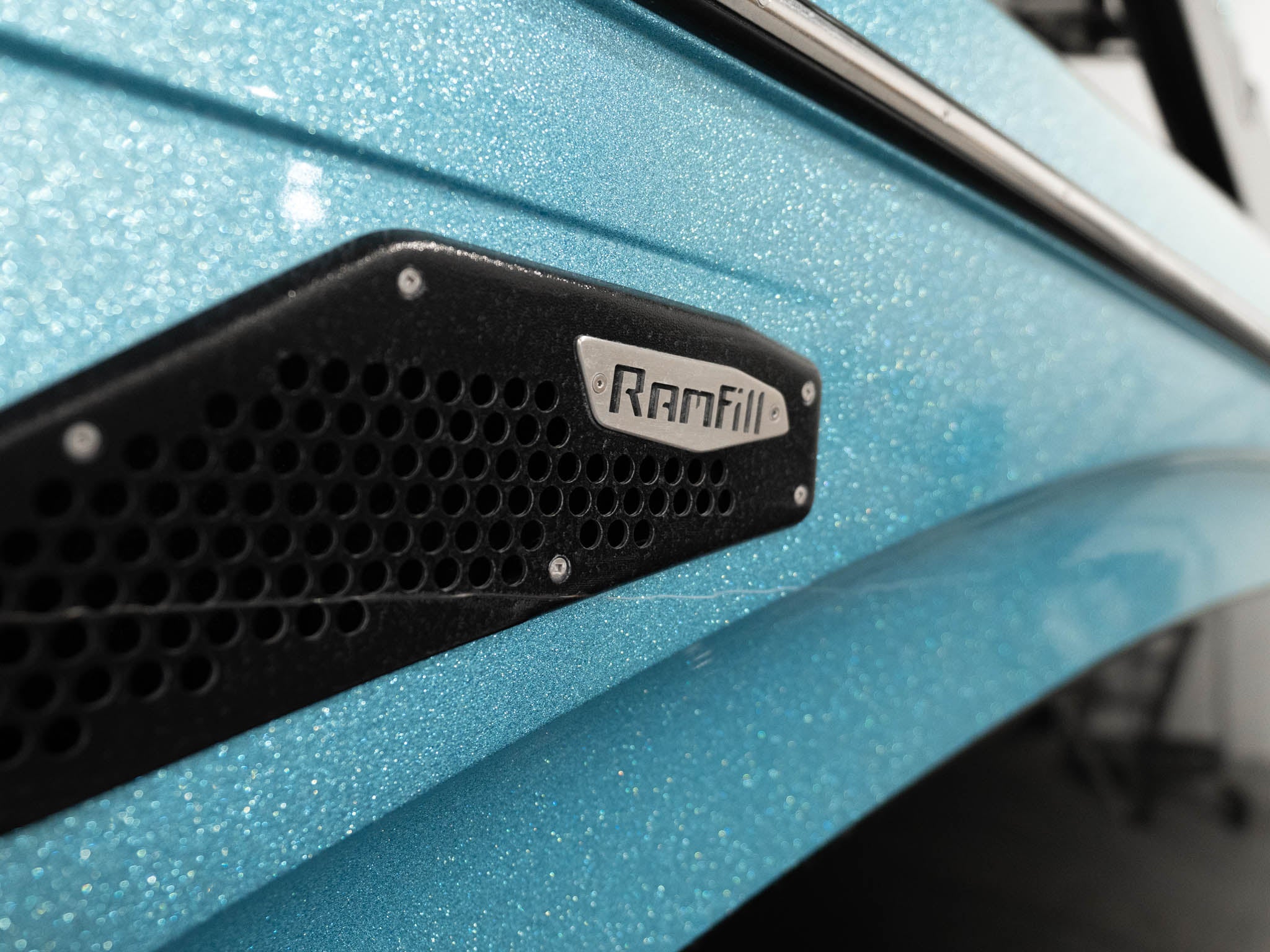 2020 Centurion Vi24 Black / SkyBlue Icon
