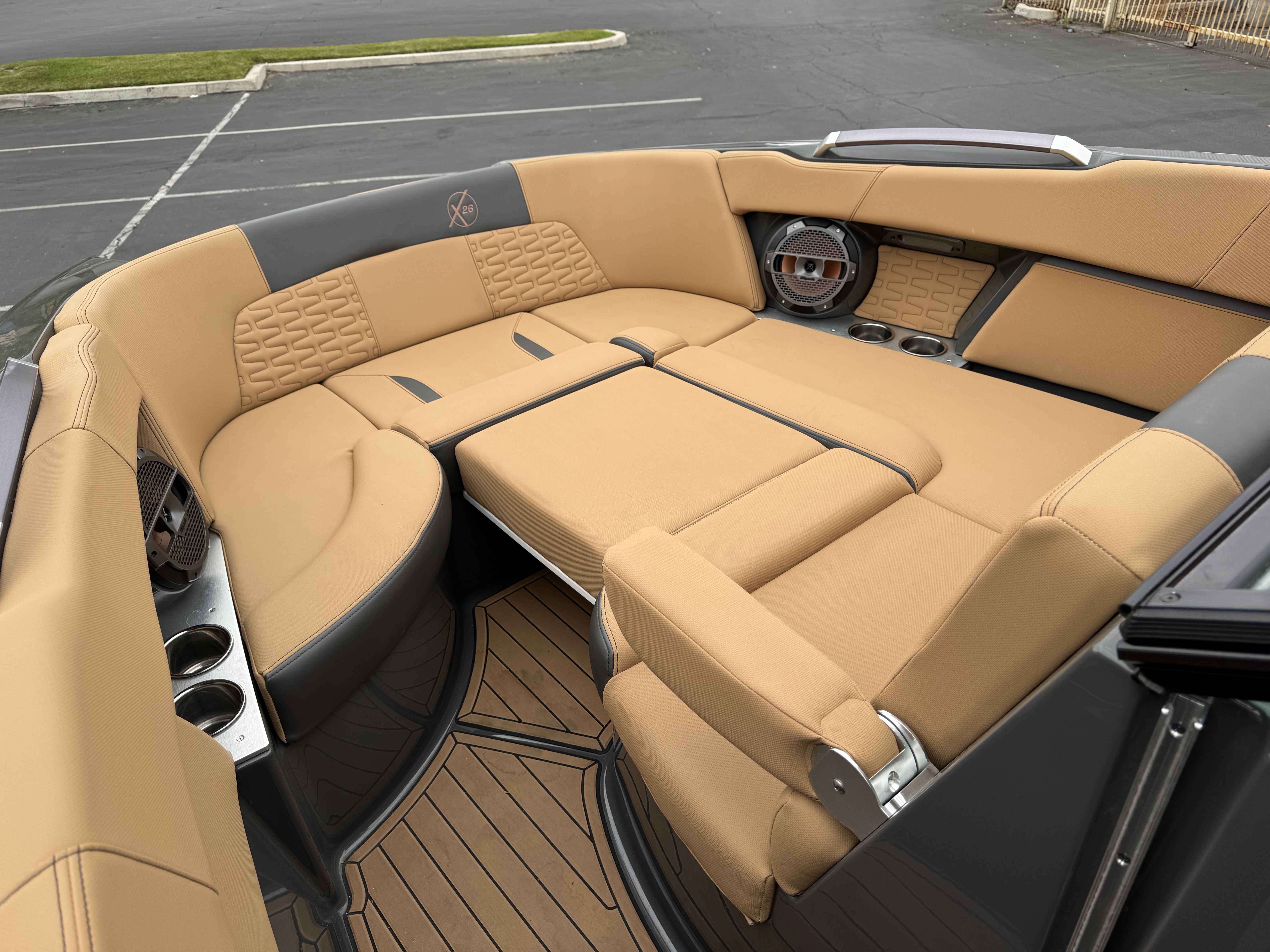 2021 MasterCraft X26
