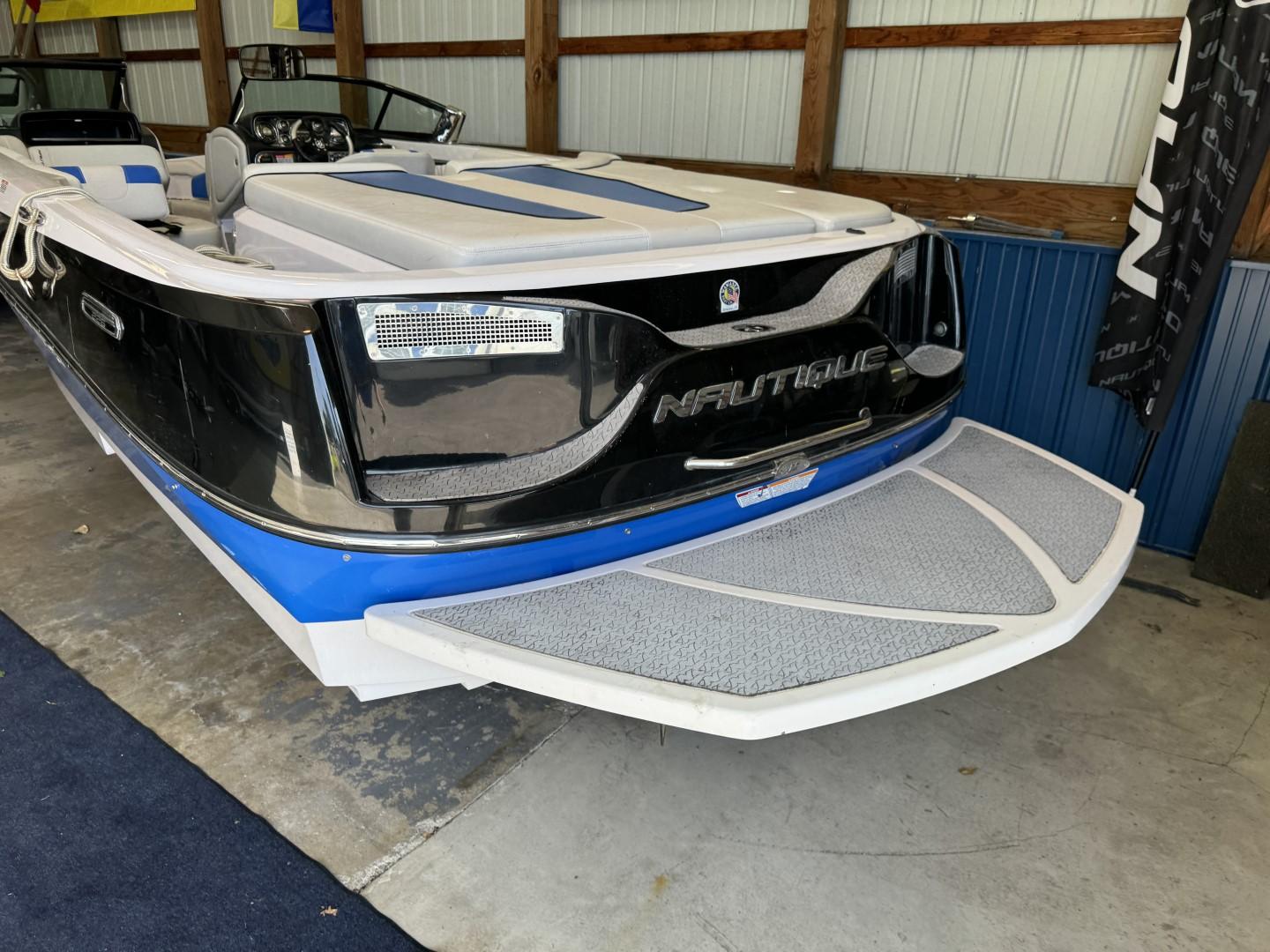 boat.Title