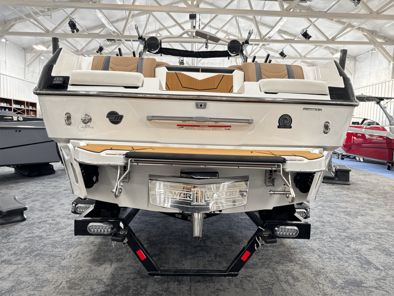 2025 Malibu 25 LSV