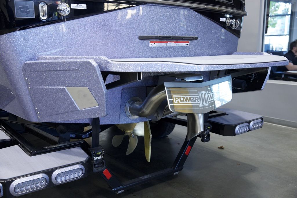 2025 Axis Wake Research T220