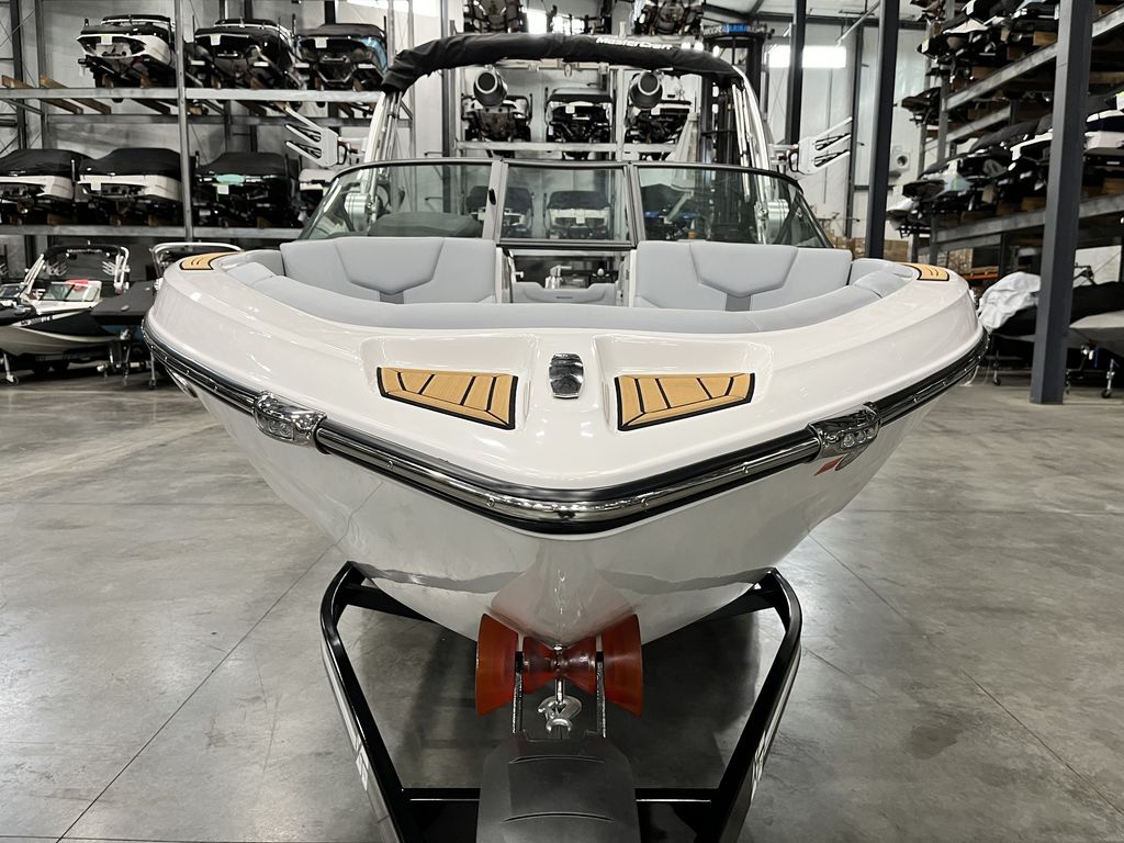 2024 MasterCraft XT25