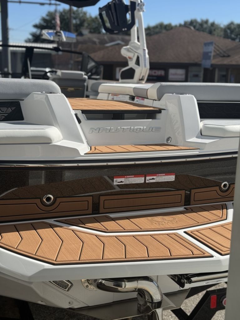 2025 Nautique GS 22