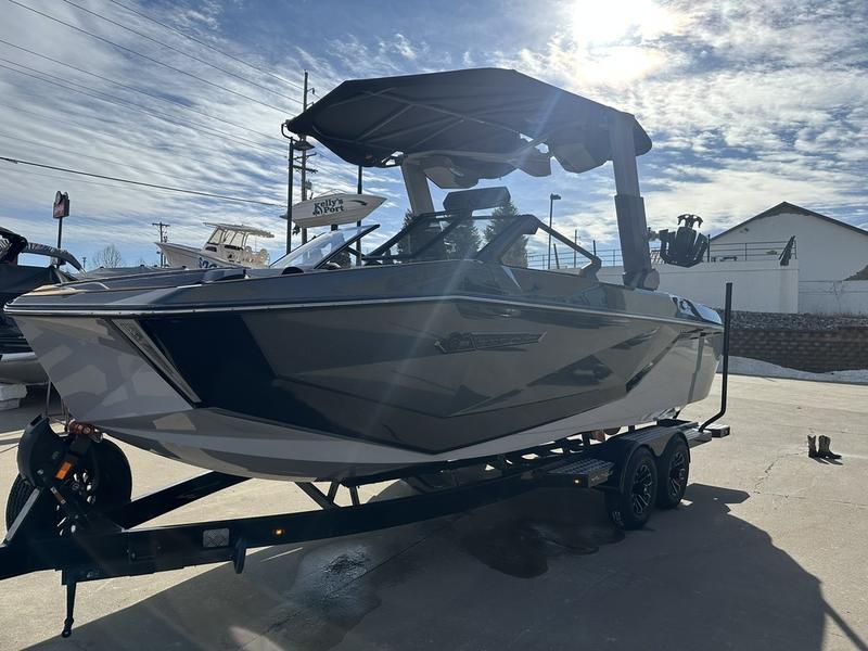 2025 Nautique G23