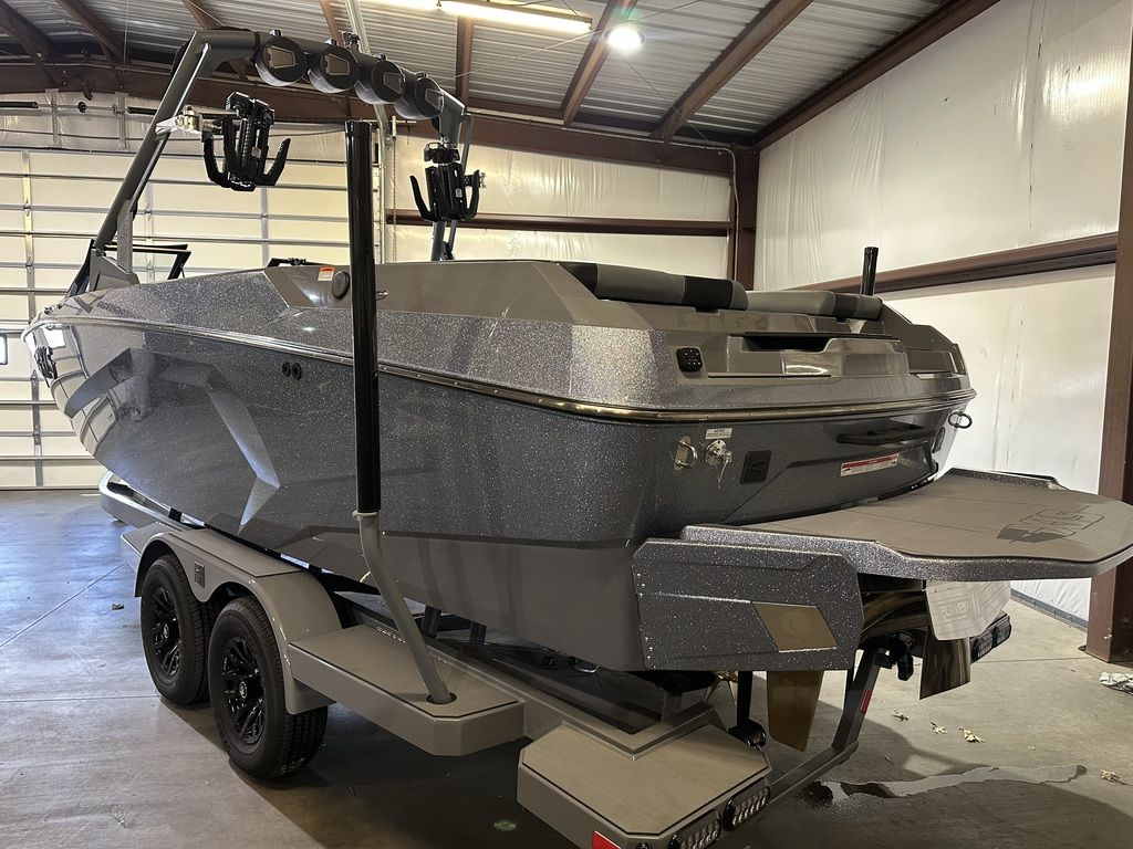 2025 Axis Wake Research A245