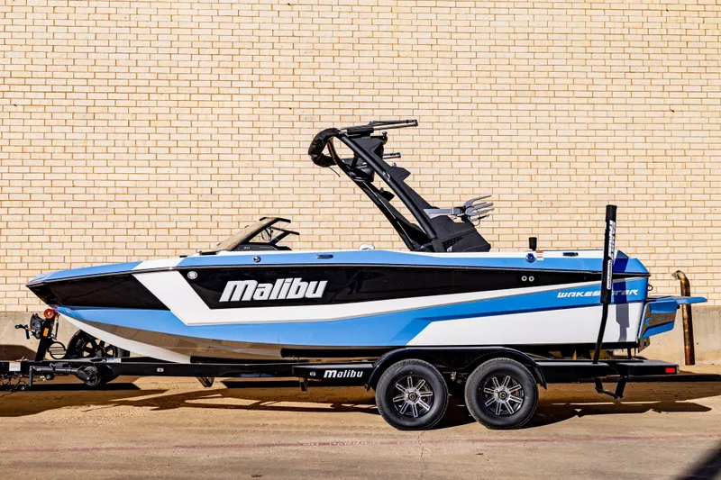boat.Title