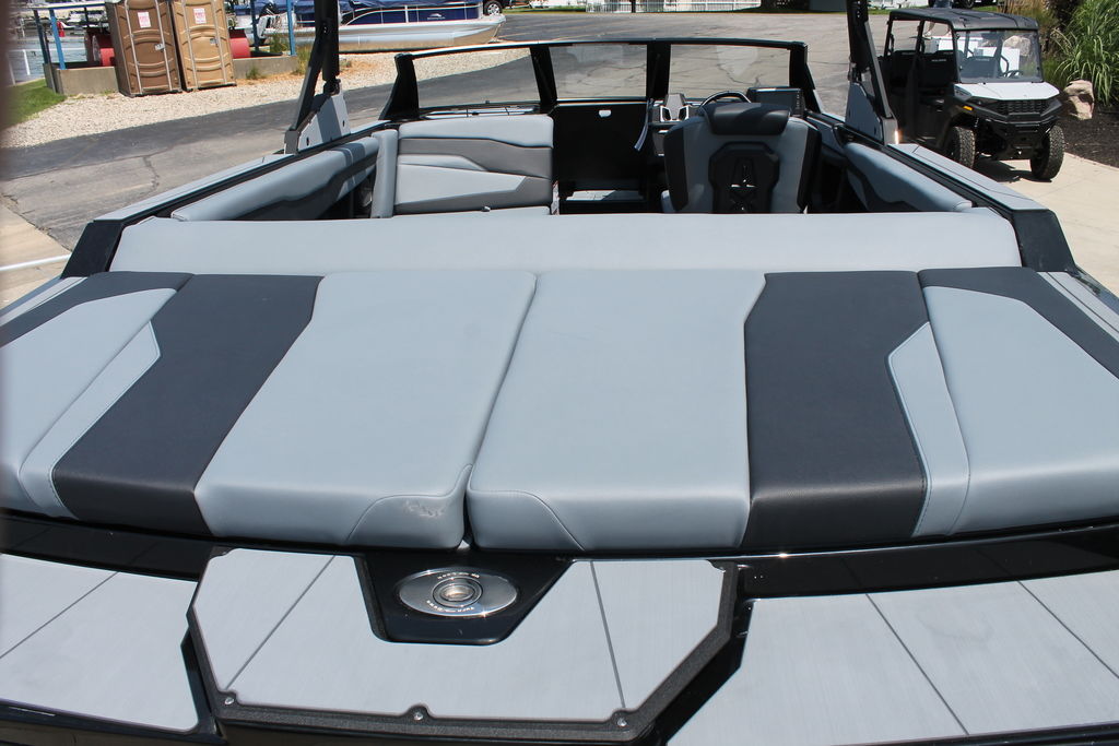 2024 Axis Wake Research T220