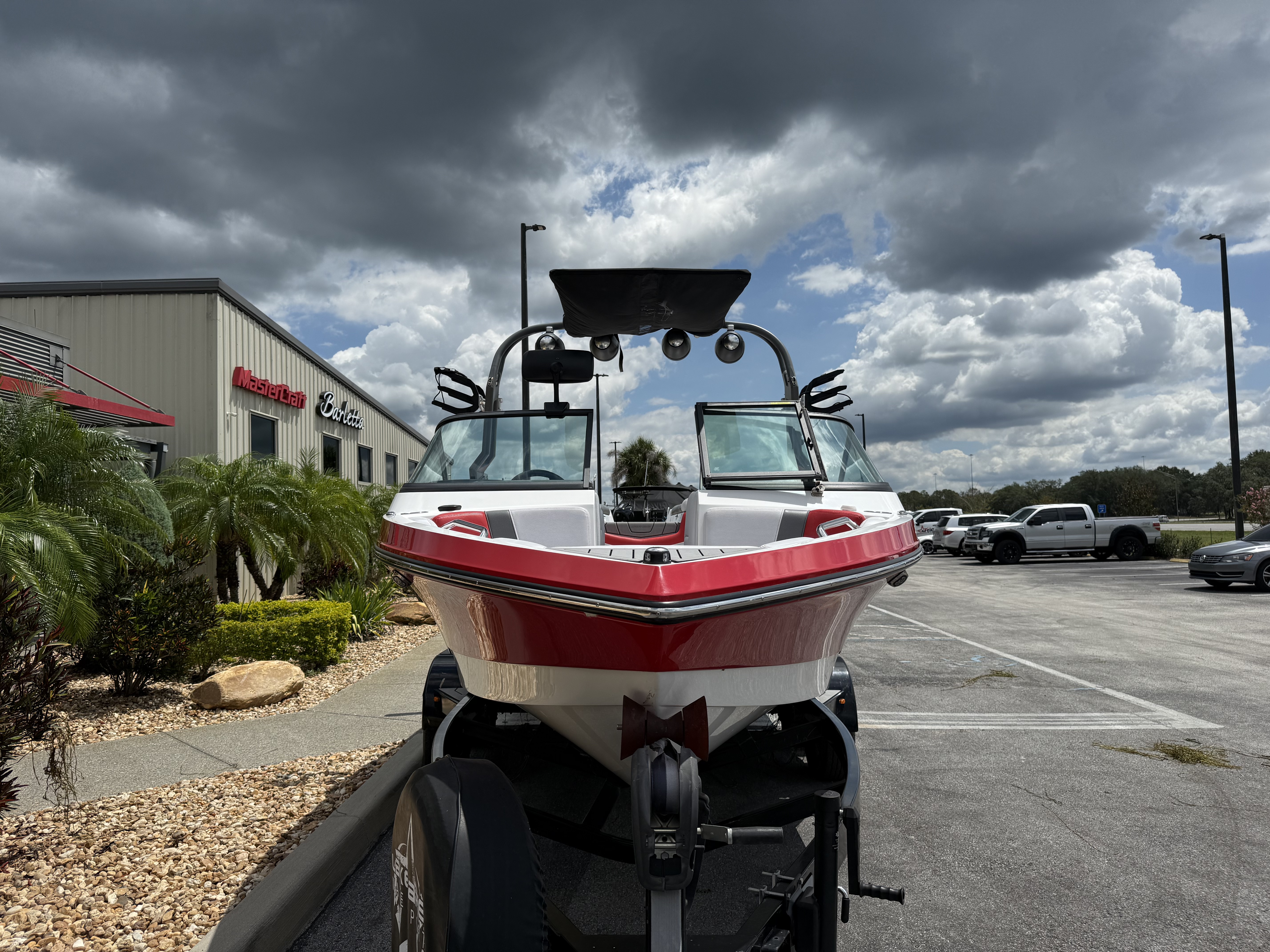 2018 Nautique 210