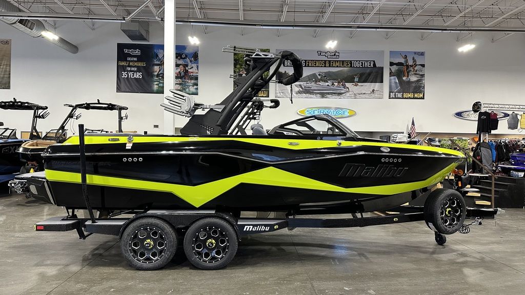 2024 Malibu Boats 22 LSV