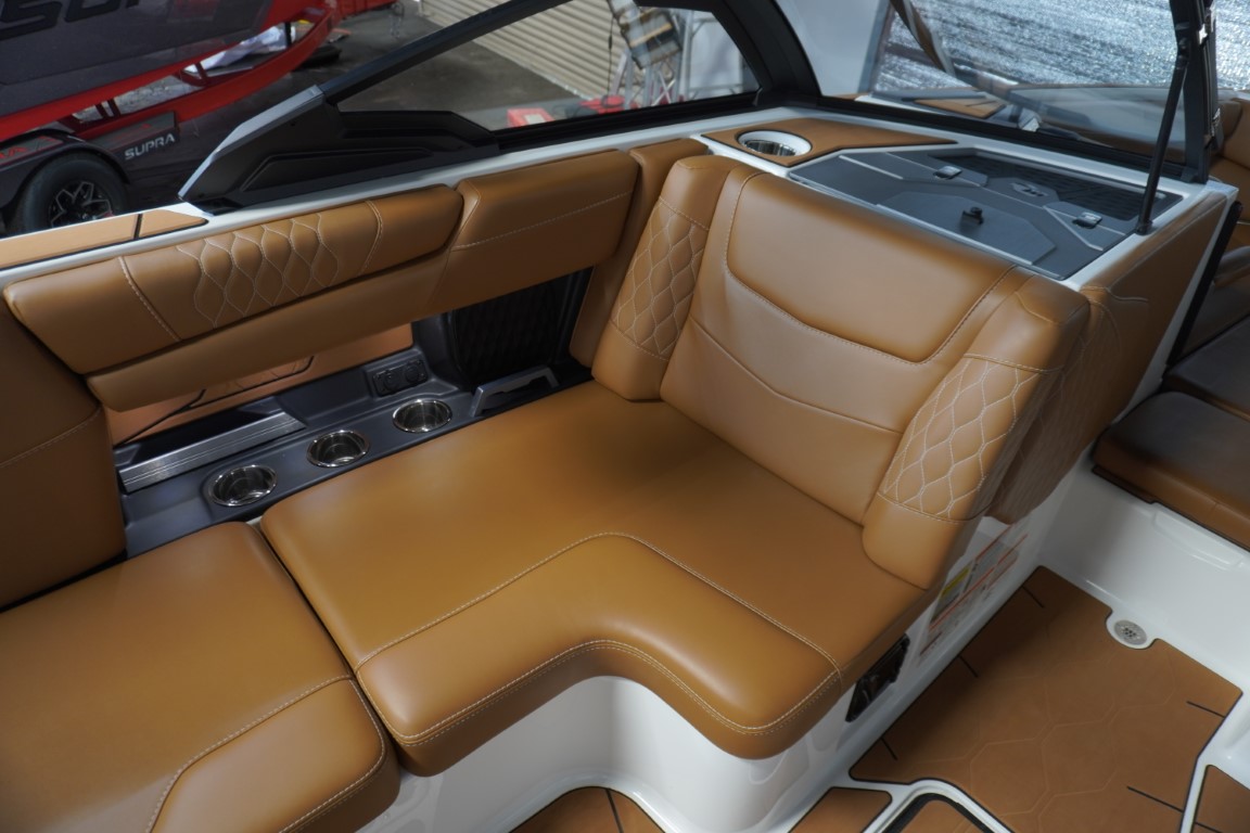 2024 Malibu M220