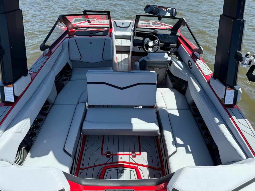 2025 Nautique G23